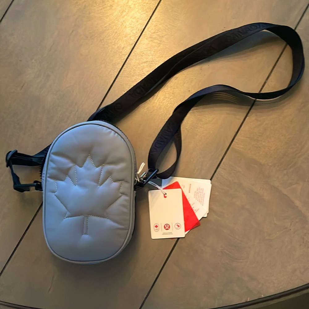 Lululemon CROSSBODY